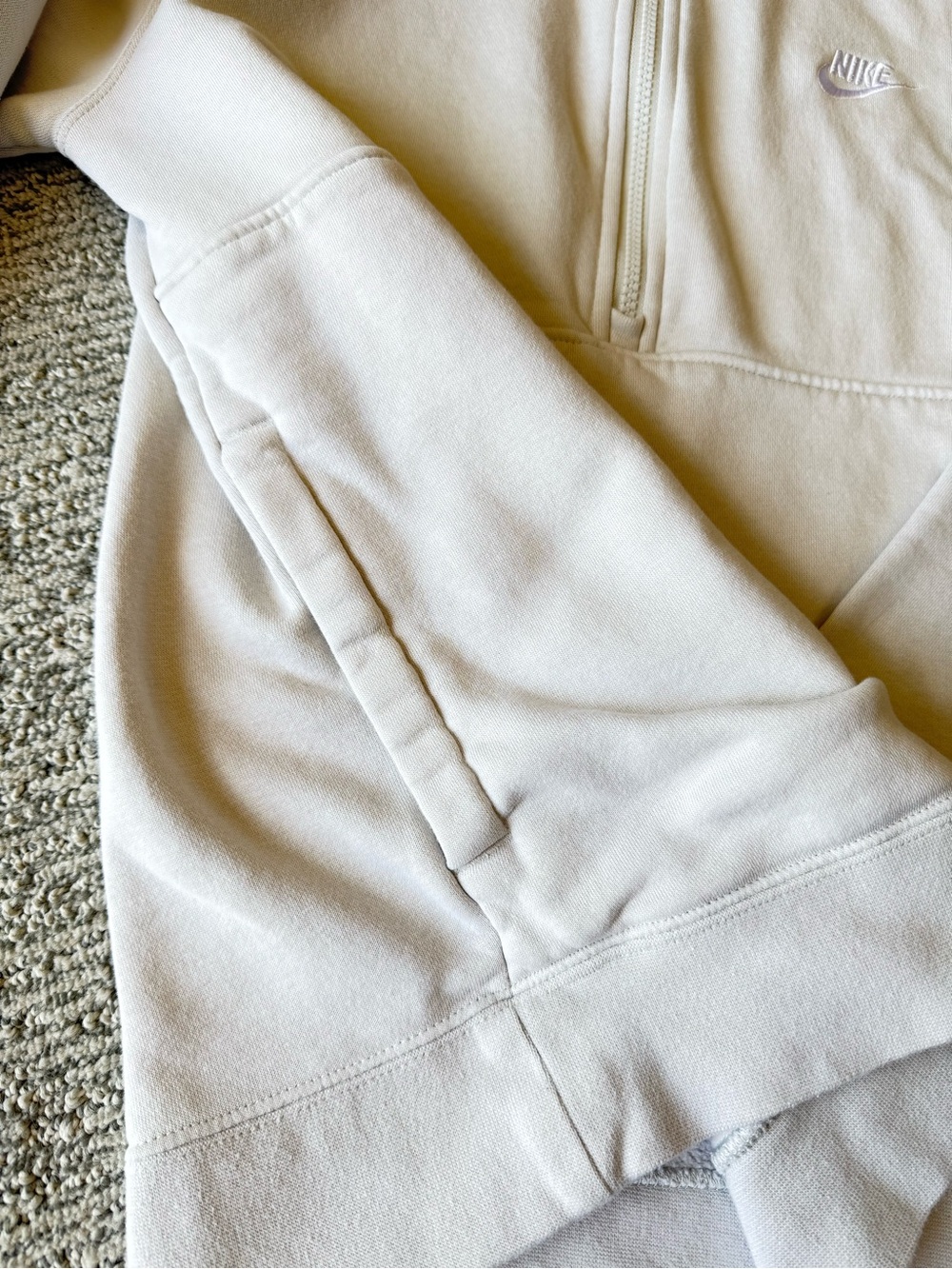 Nike Beige Quarter-Zip Pullover Sweatshirt with Pockets Size Medium - Picture 3 of 8